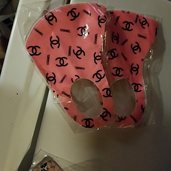 Mask - Picture 5 of 6